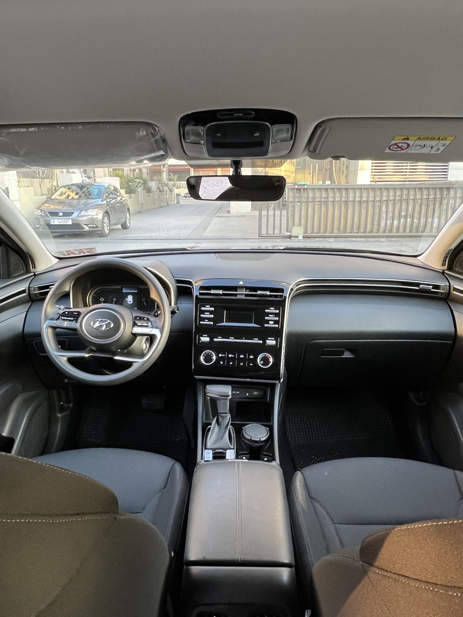 Hyundai H1 2018  Skaf Rent A Car
